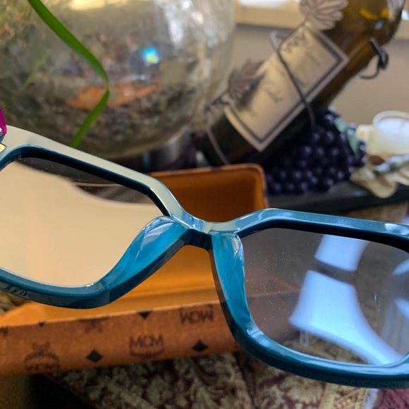 Authentic MCM star Studs 55 acetate Colorblock sunglasses - Picture 13 of 15